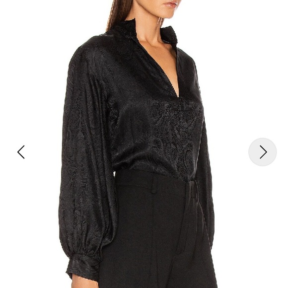 Nili Lotan Tops - NILI LOTAN
Joey silk-jacquard blouse, XS